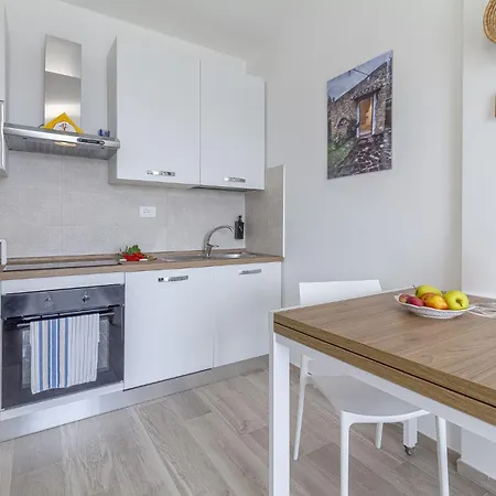 Nuras - Loremar Apartman *