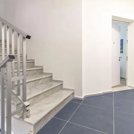 Nuras - Loremar Apartman *